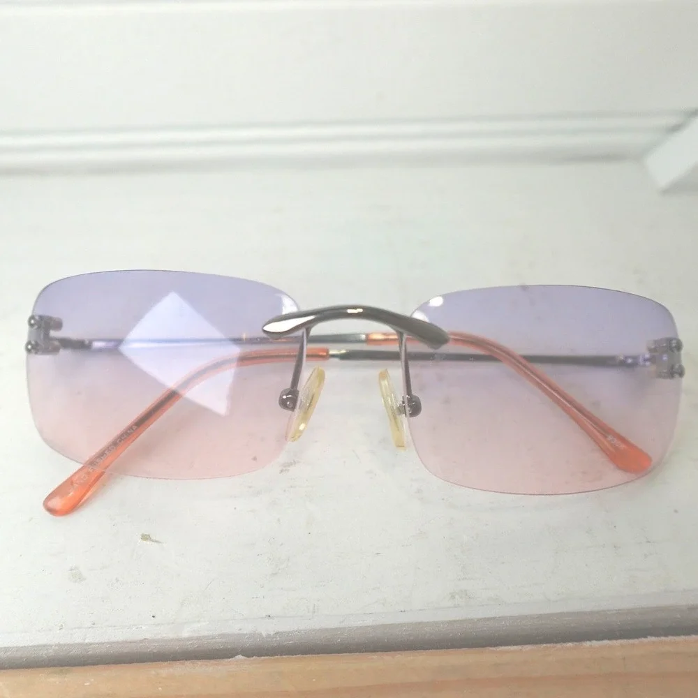 Y2K Ombre Sungless Pink & Purple Rectangle Frameless Lenses Vtg Accessory